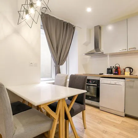 Avec Terrasse - Proche Berges Du Rhone Apartment